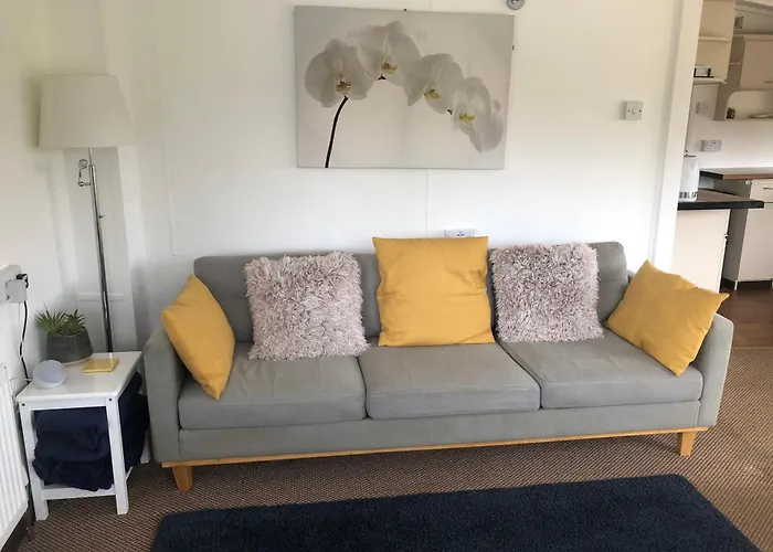 5F Stanley Lodge, Caer Beris, Builth Wells - No Tradesman