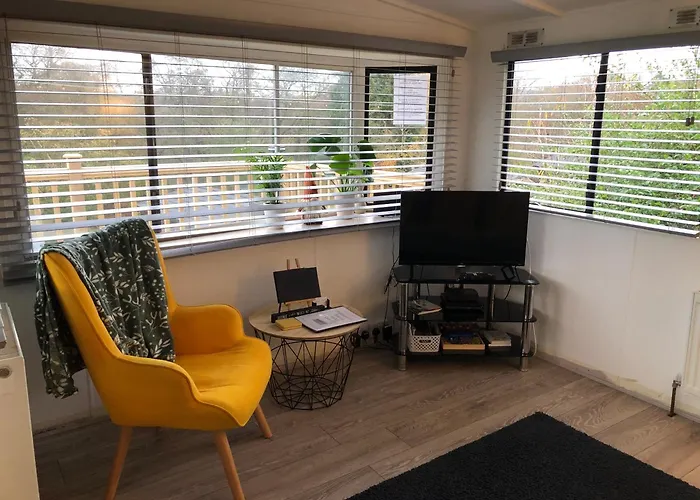 5F Stanley Lodge, Caer Beris, Builth Wells - No Tradesman