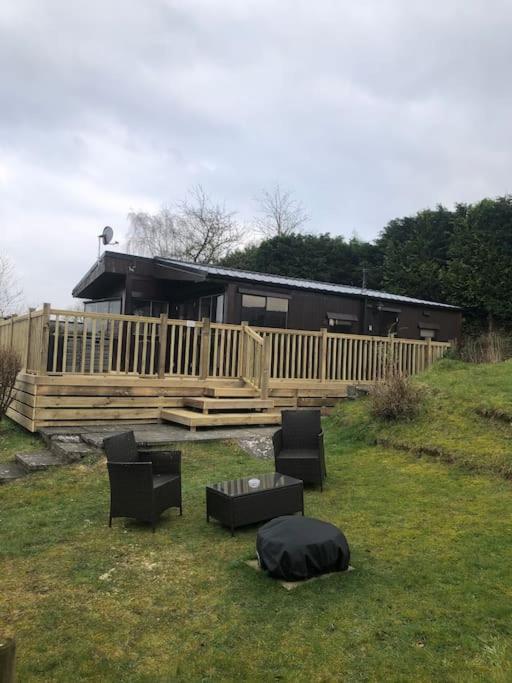 5f Stanley Lodge, Caer Beris, - No Tradesman Chalet *