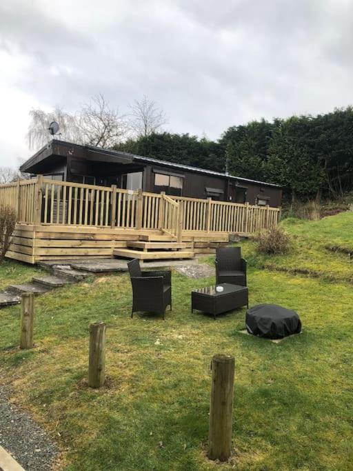 5f Stanley Lodge, Caer Beris, - No Tradesman