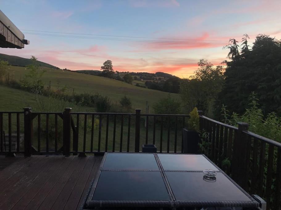 5f Stanley Lodge, Caer Beris, - No Tradesman Chalet