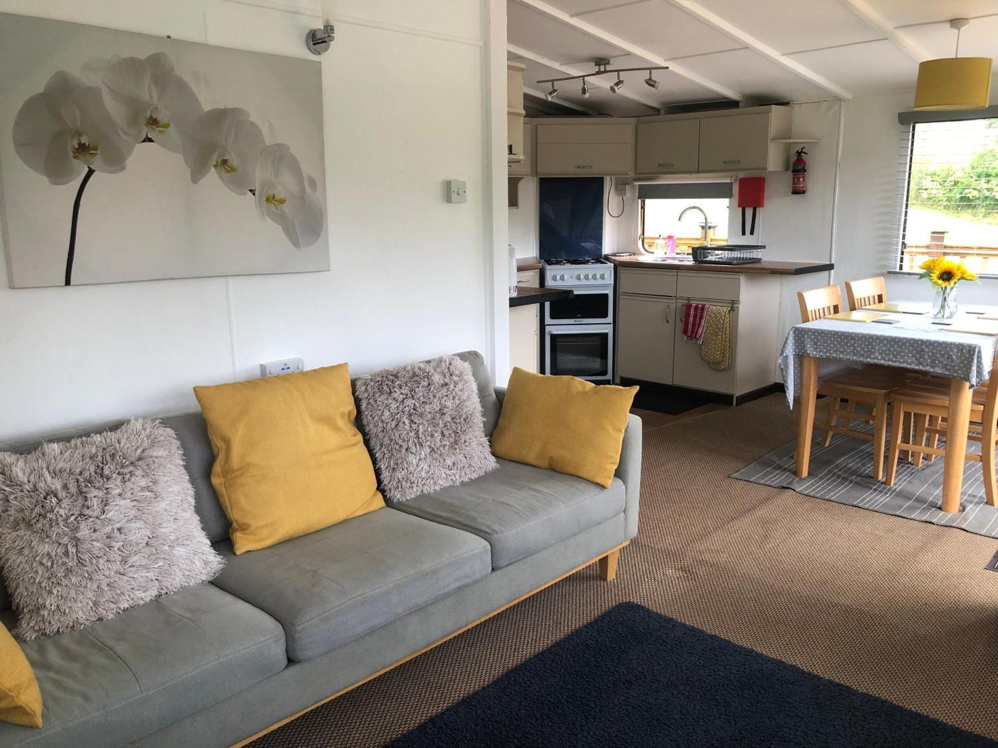 5f Stanley Lodge, Caer Beris, - No Tradesman Builth Wells